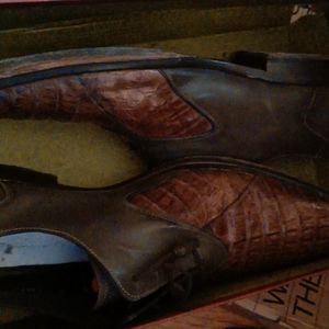 Mezlan crocodile tie up,8 5 green color